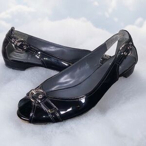 Stuart Weitzman flats Size 9M 💗